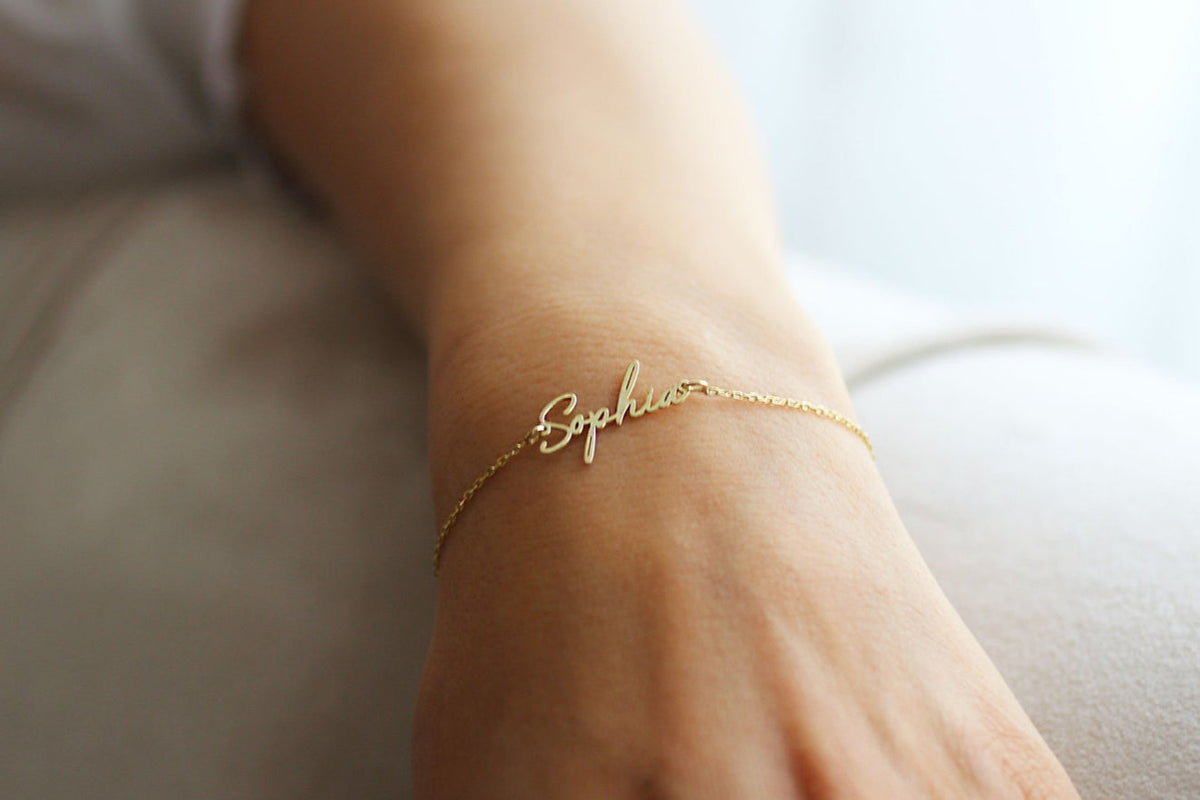Custom Name Bracelet | English